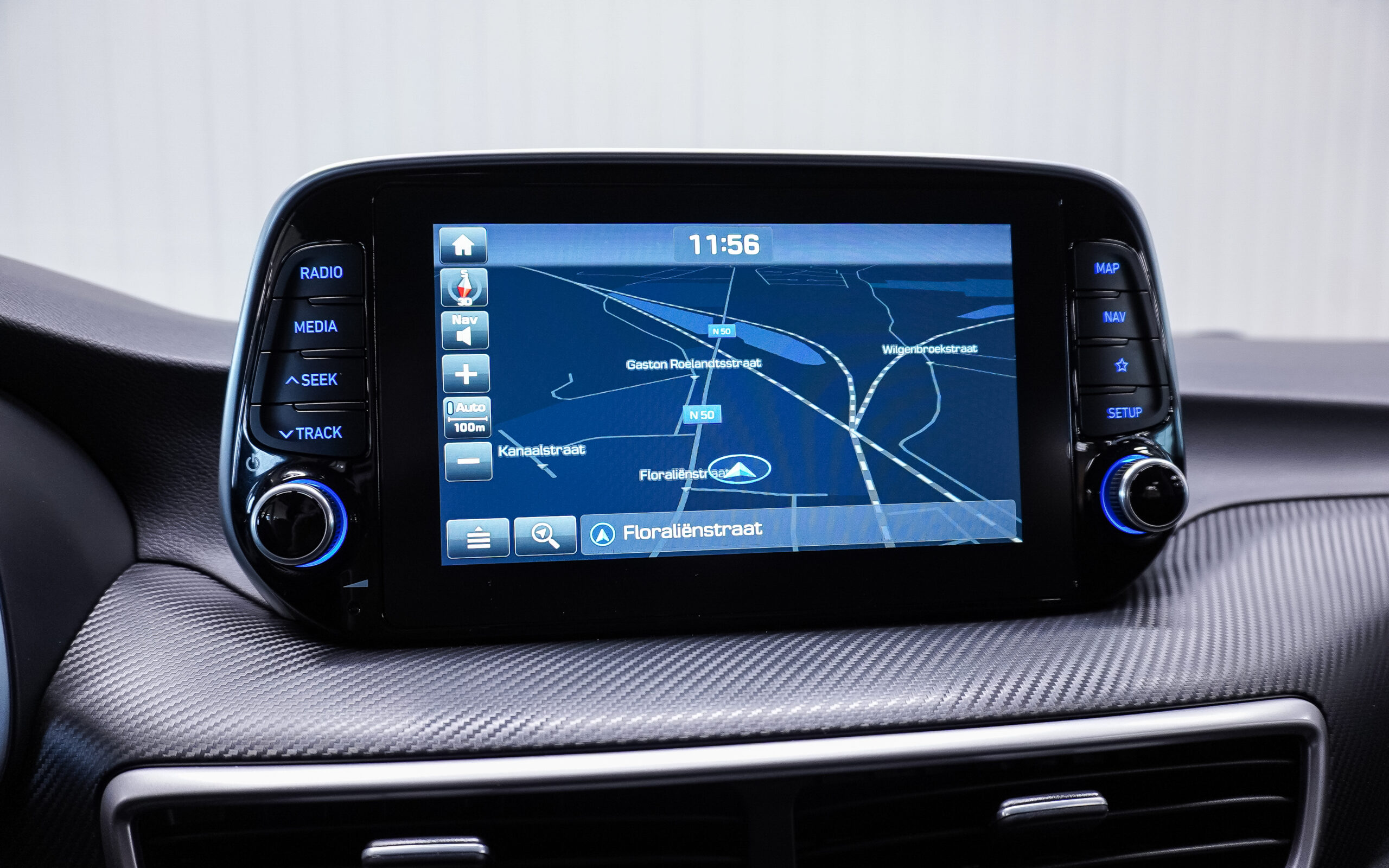 Vehicle gallery image 15