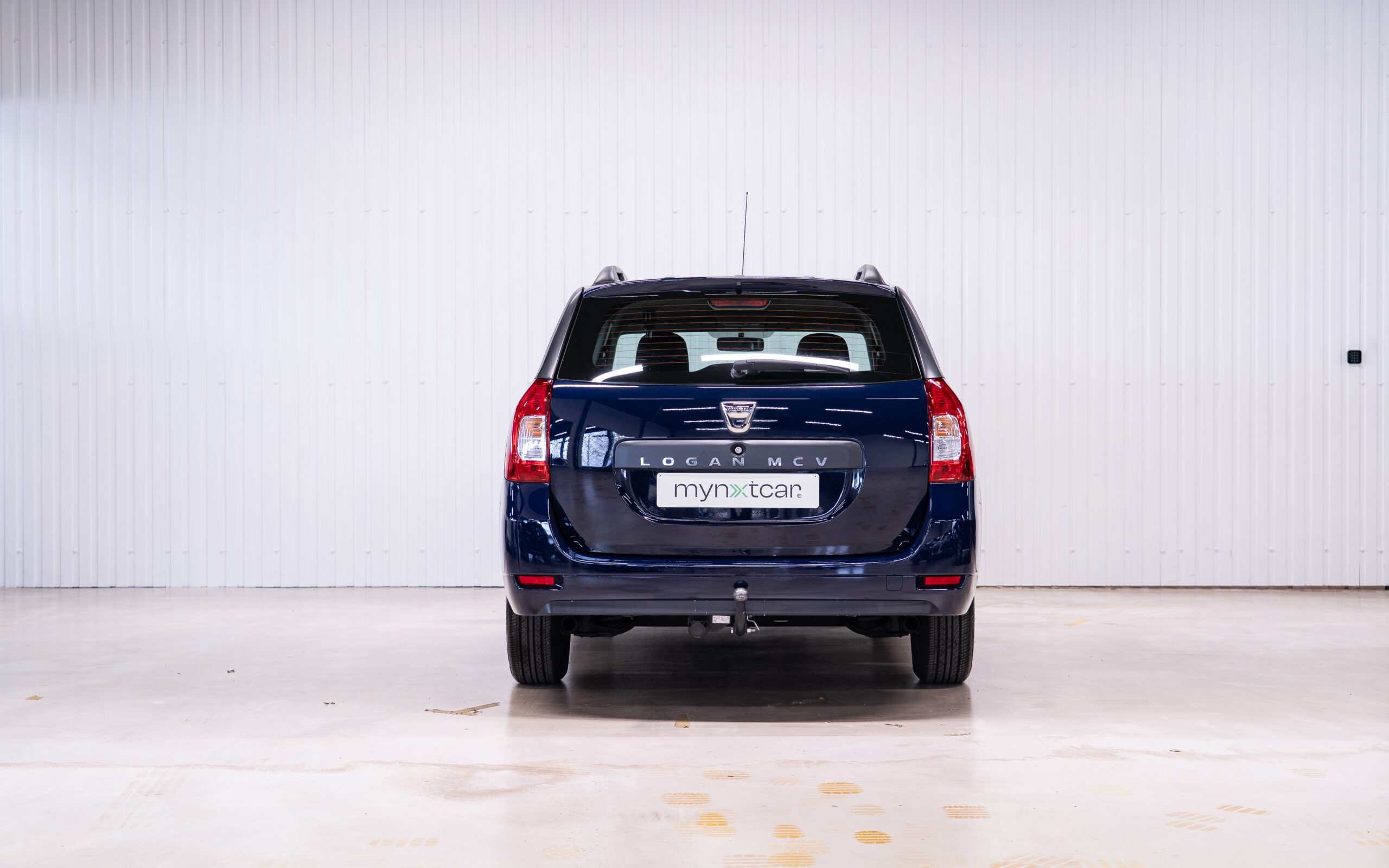 Vehicle gallery image 4