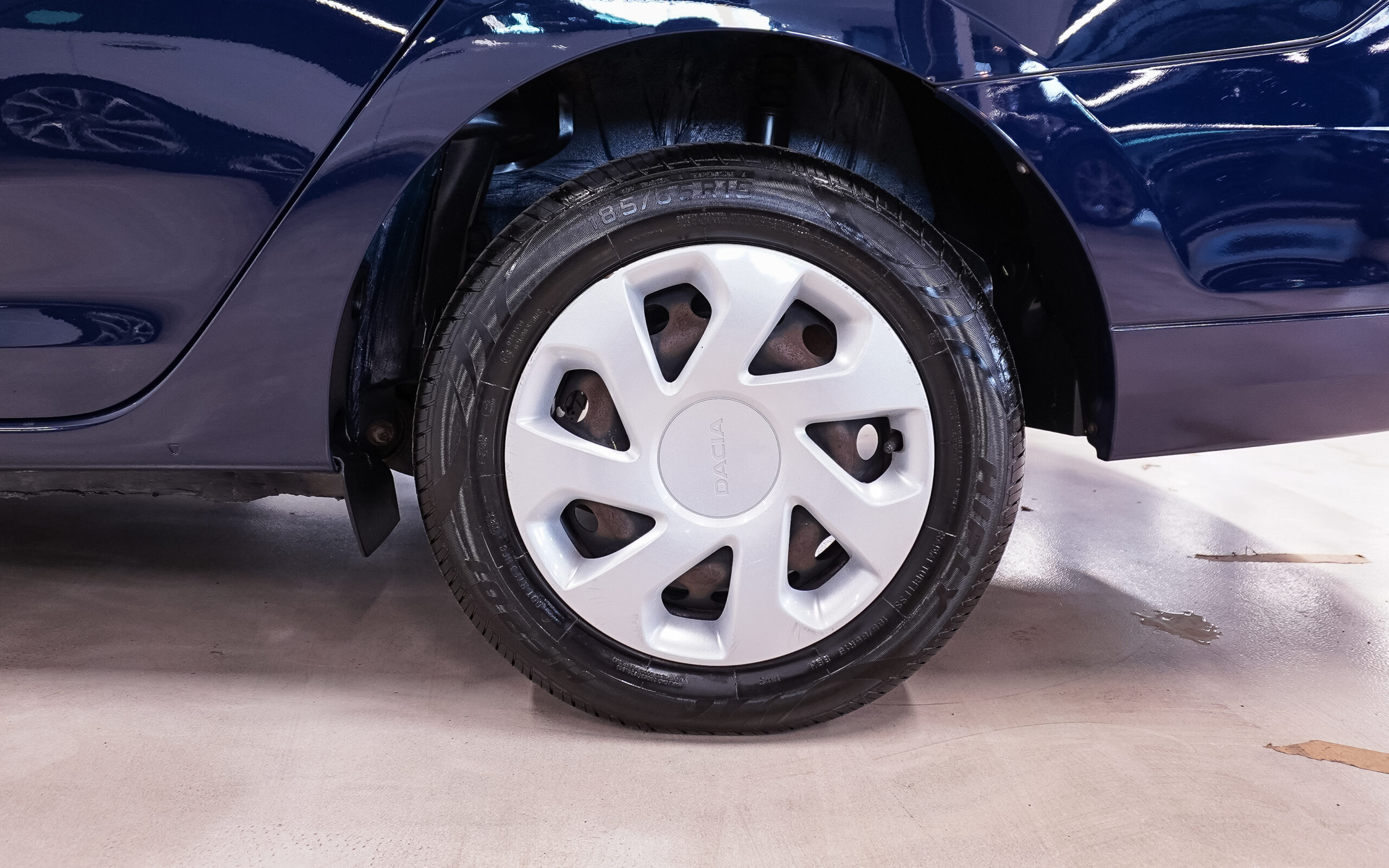 Vehicle gallery image 6