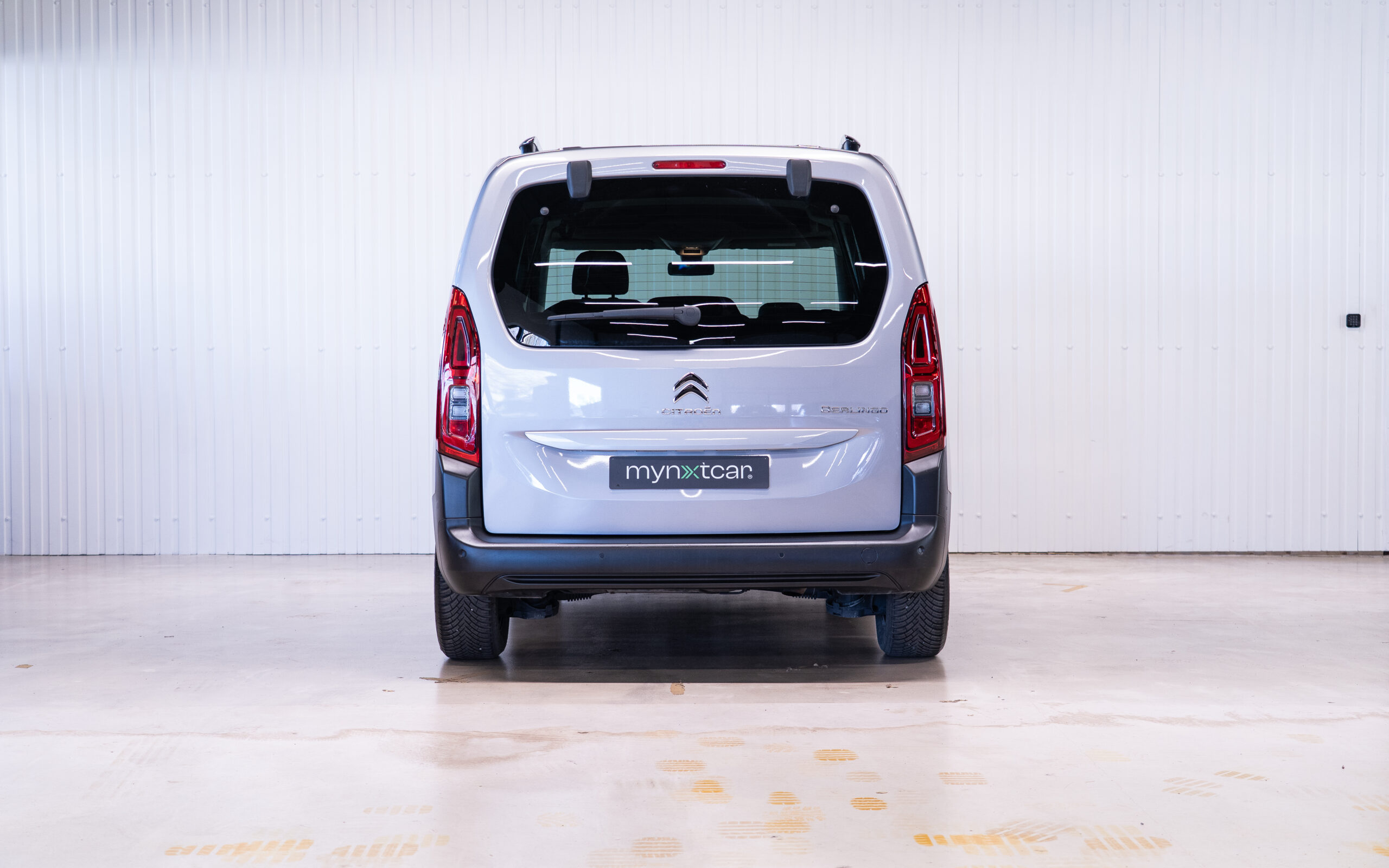 Vehicle gallery image 5