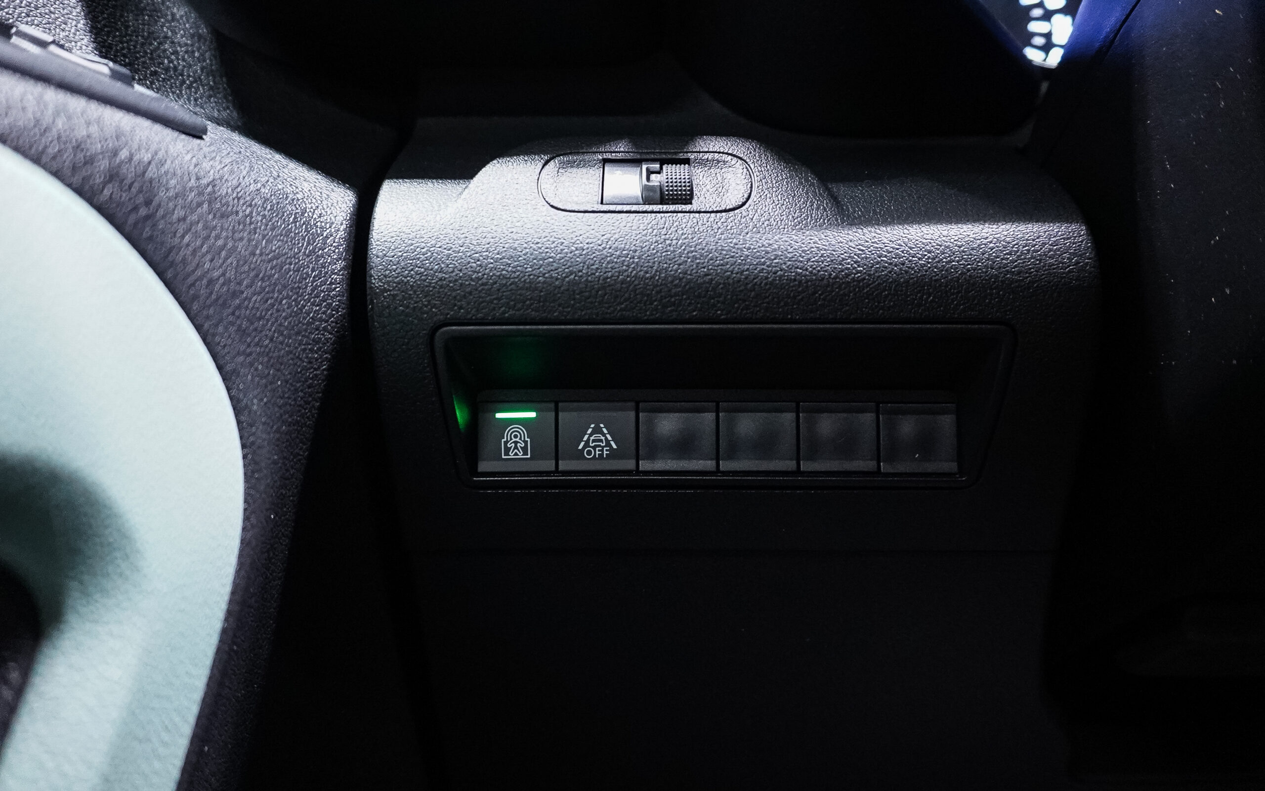 Vehicle gallery image 22