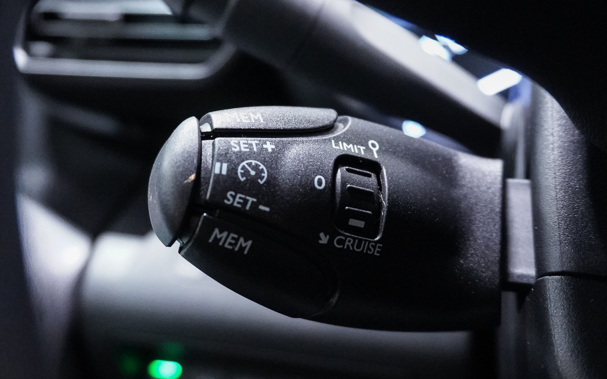 Vehicle gallery image 25
