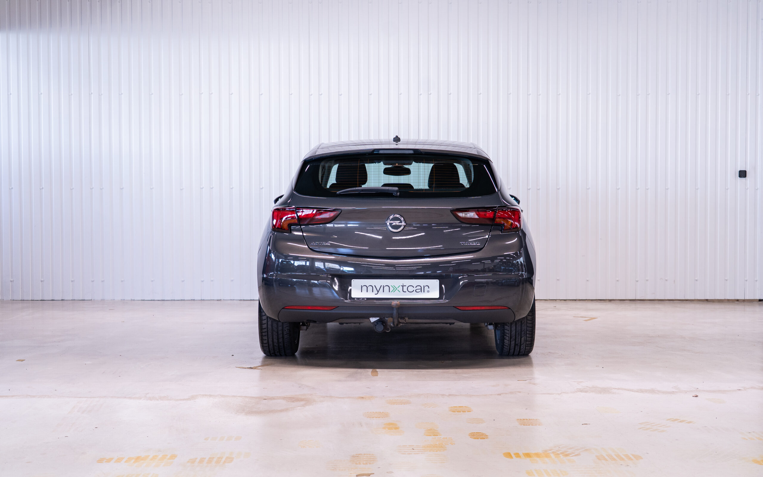 Vehicle gallery image 5