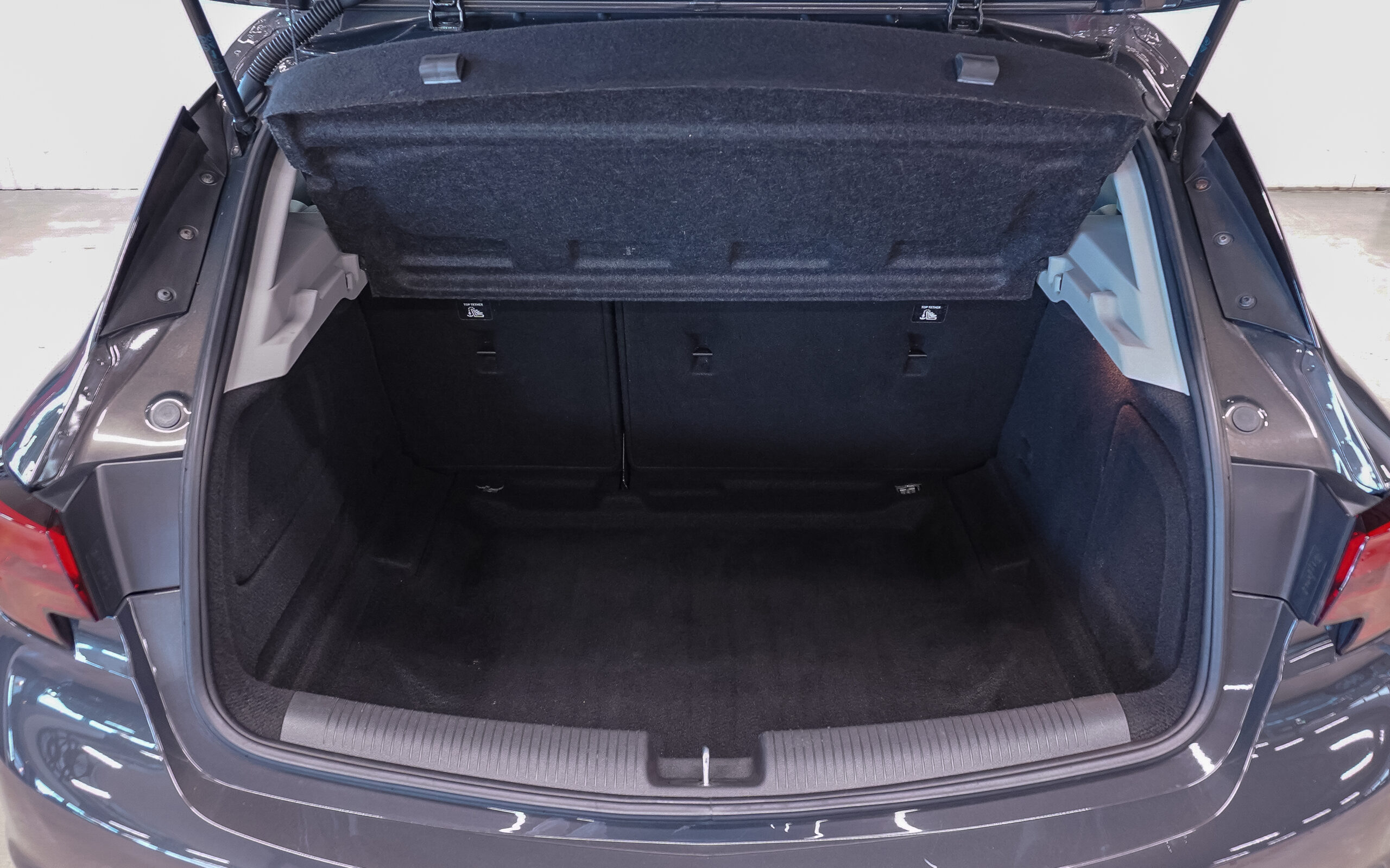 Vehicle gallery image 7