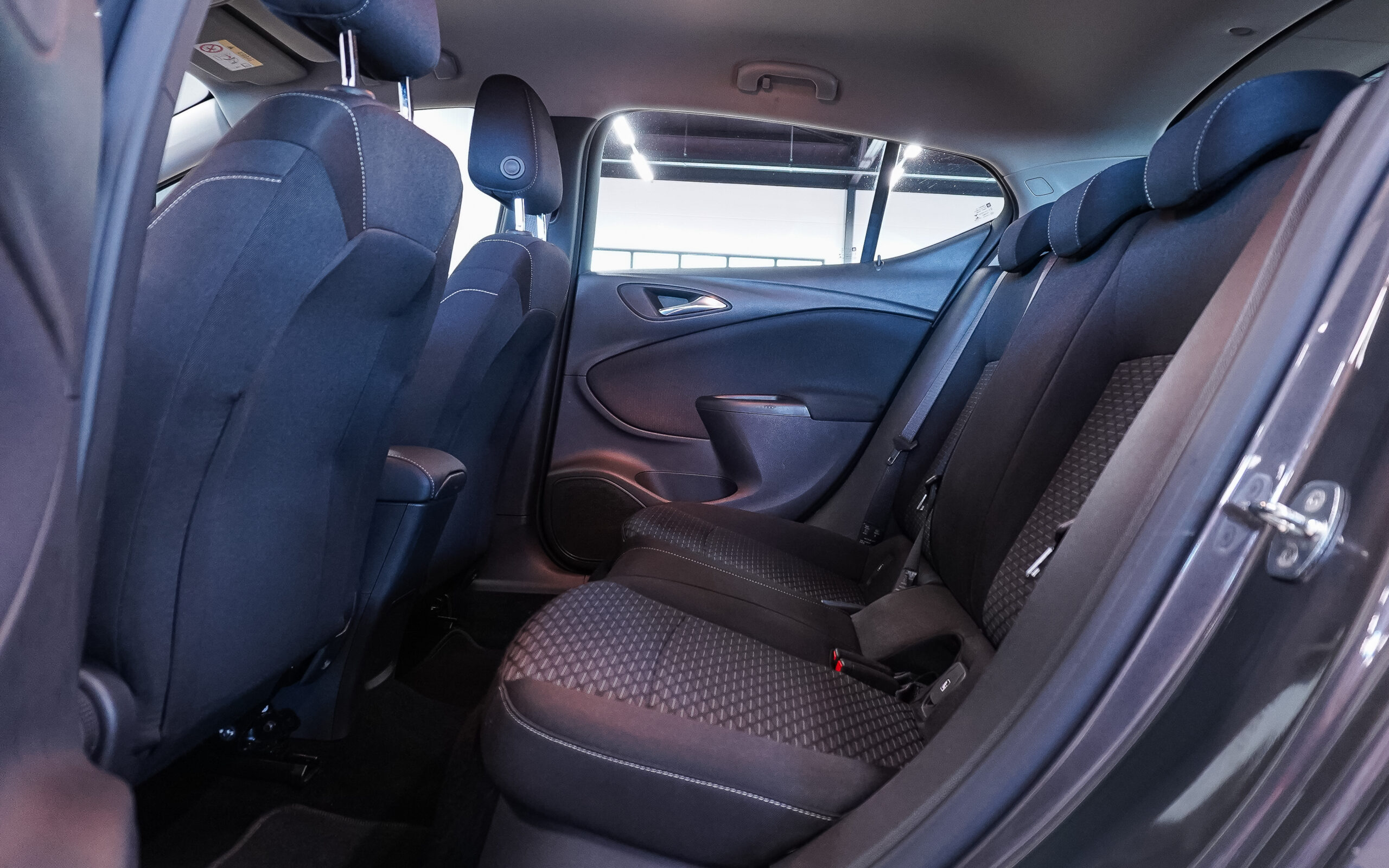Vehicle gallery image 10