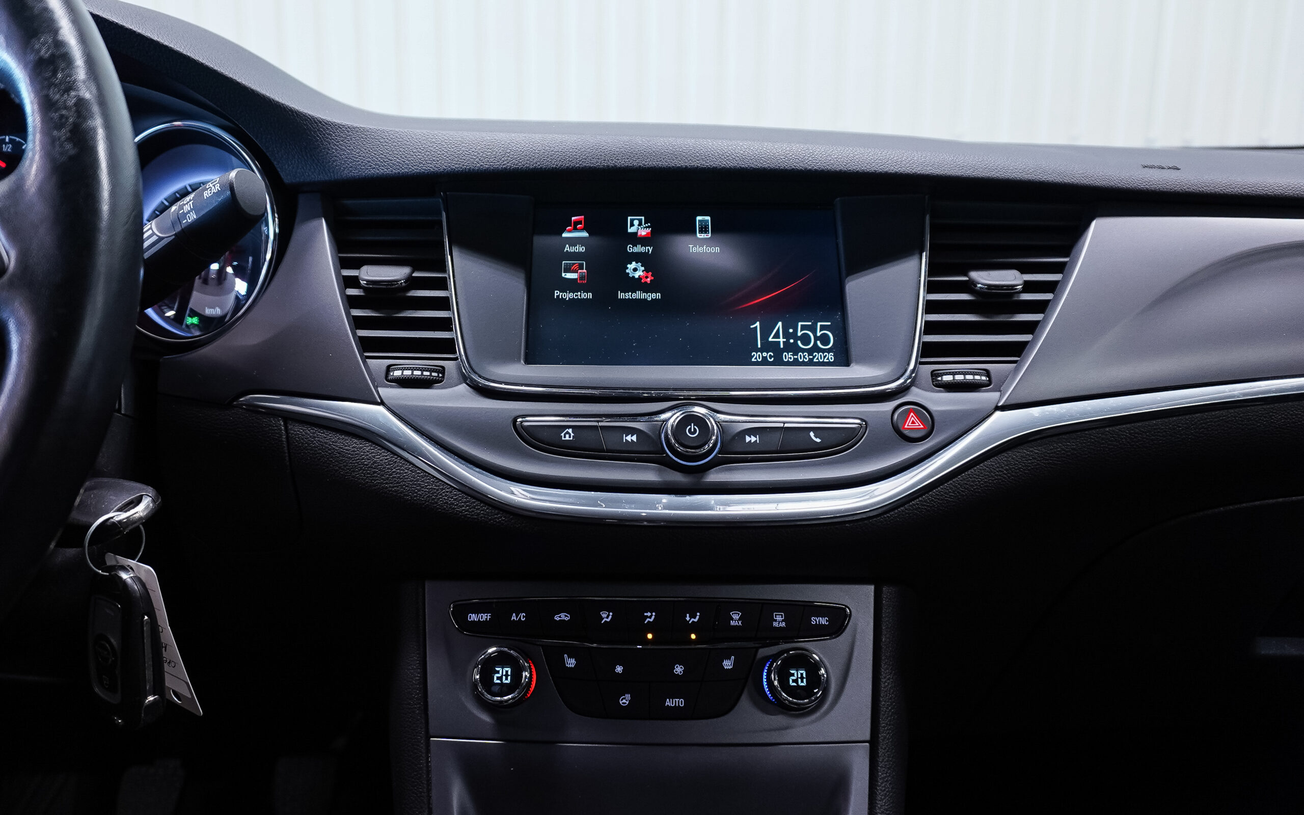 Vehicle gallery image 13