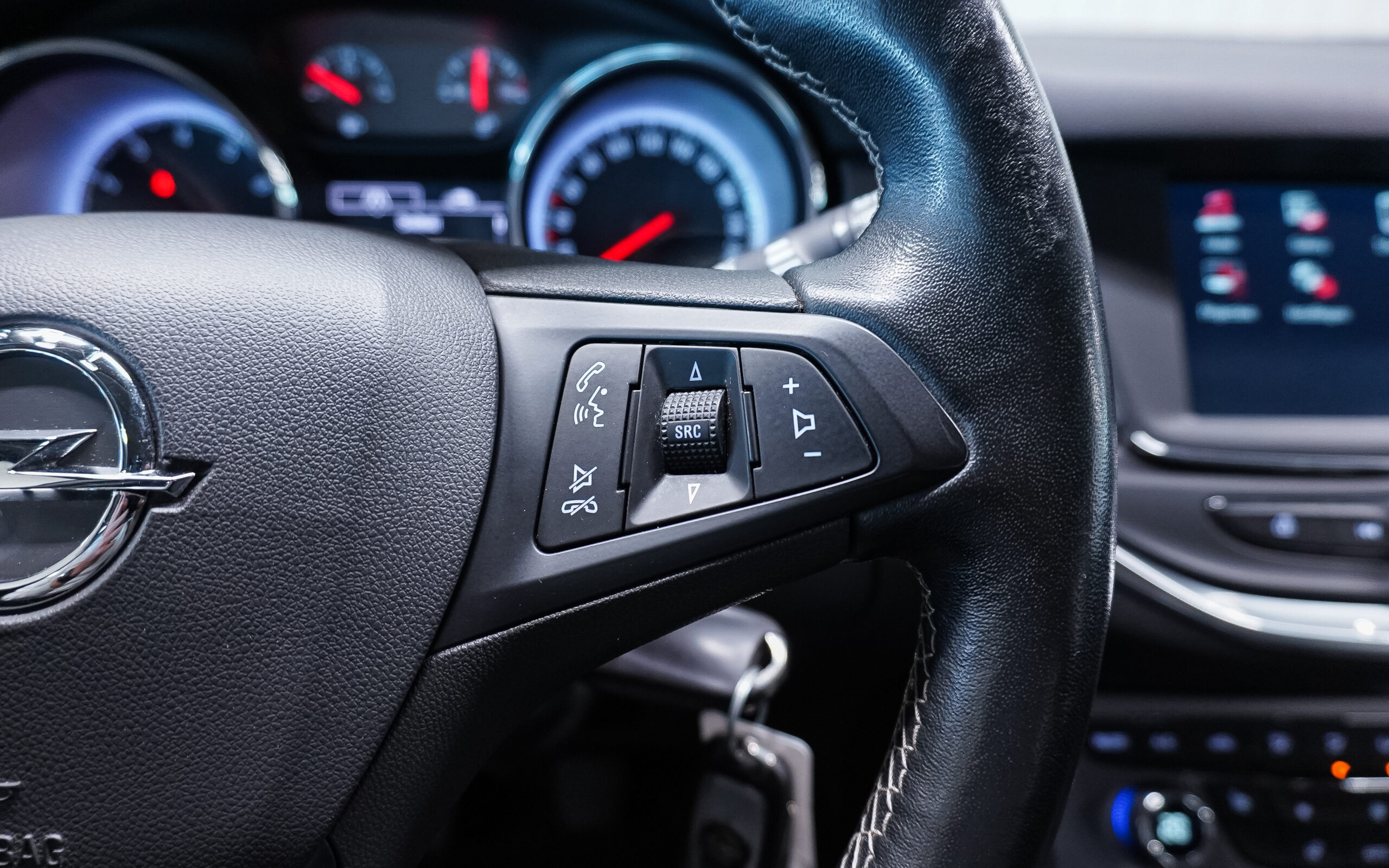Vehicle gallery image 25