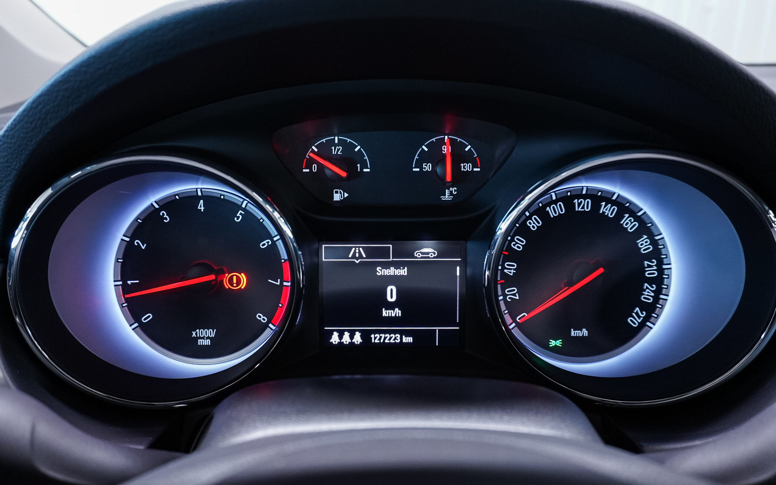 Vehicle gallery image 12