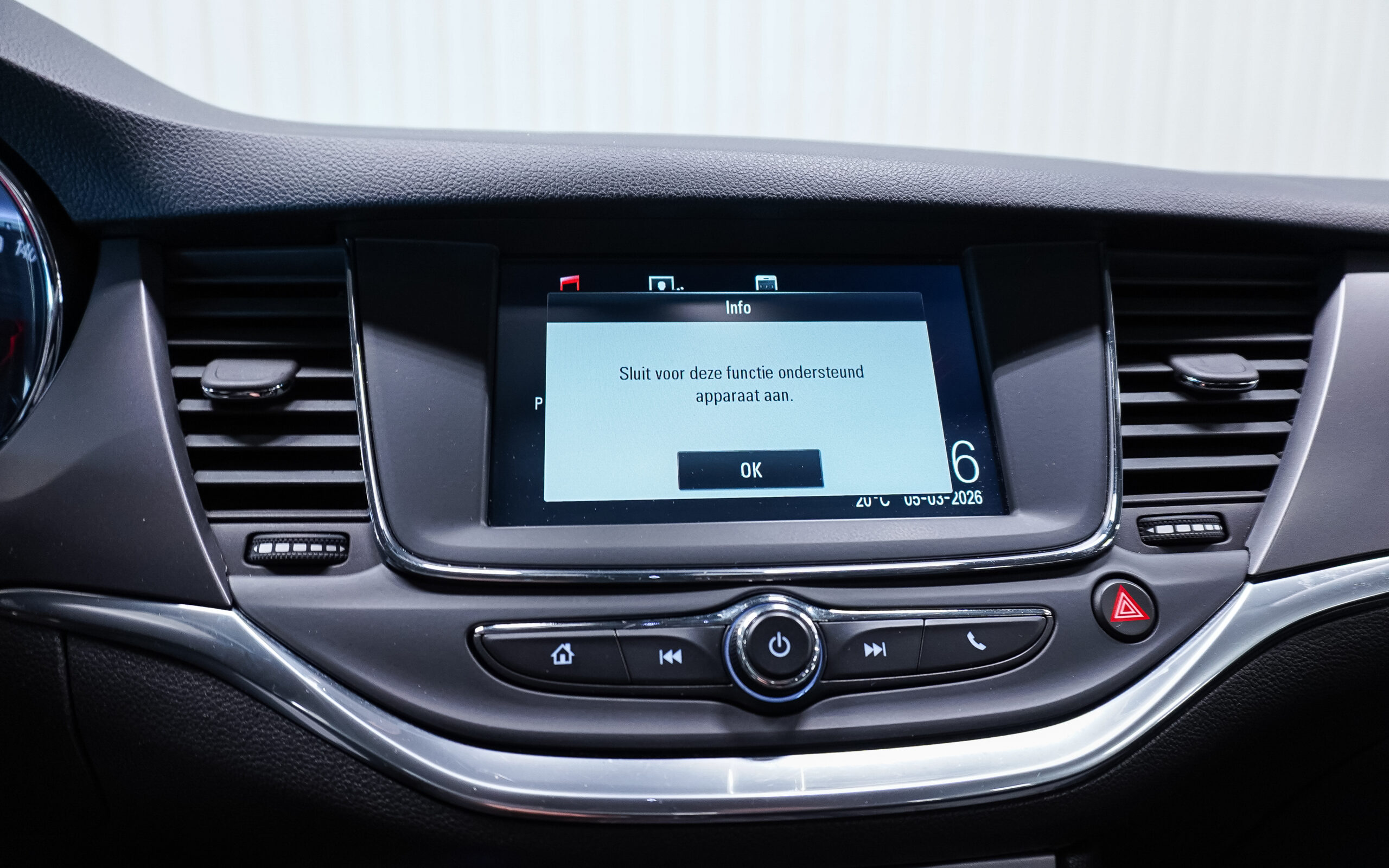Vehicle gallery image 17