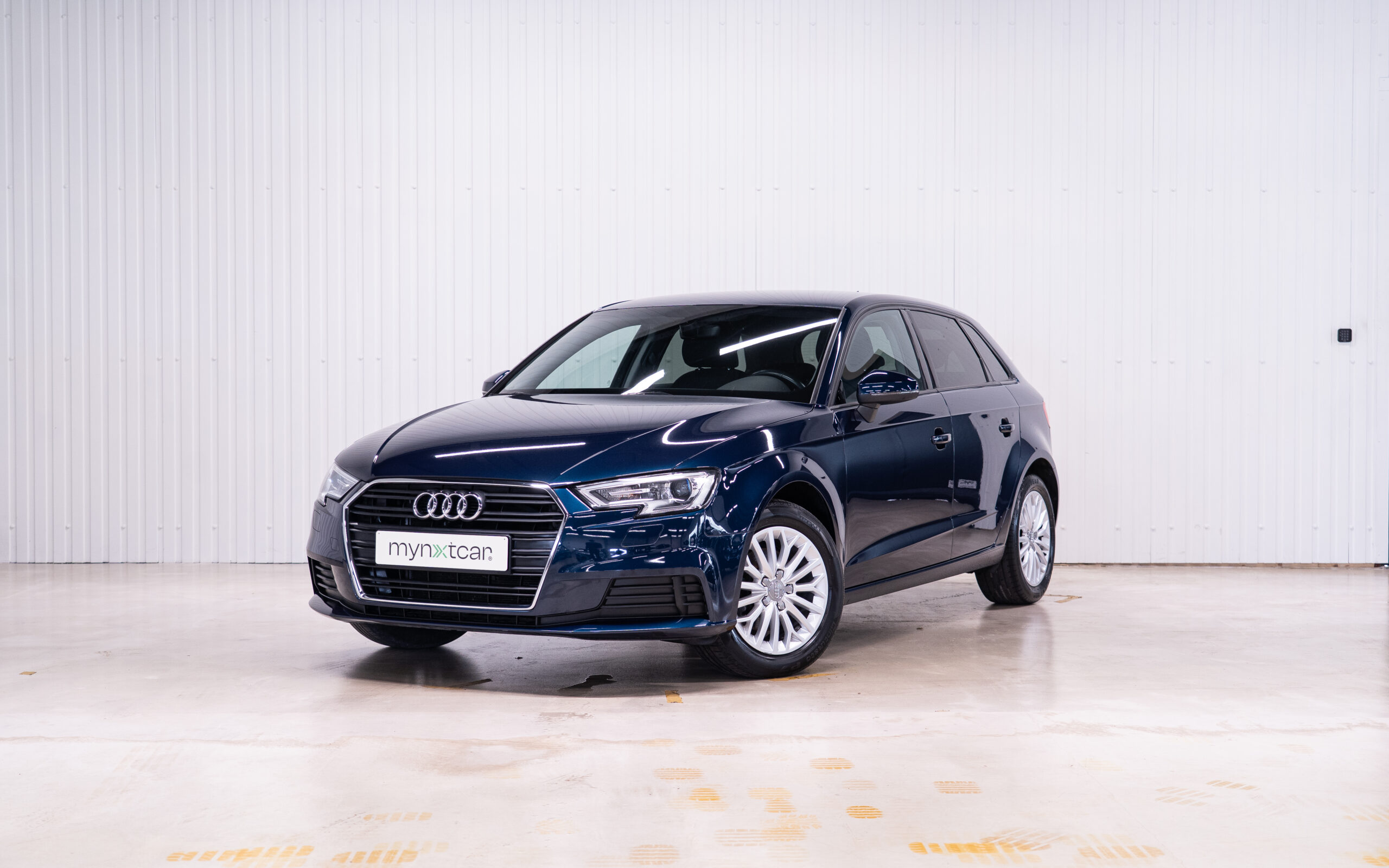 Vehicle gallery image 1