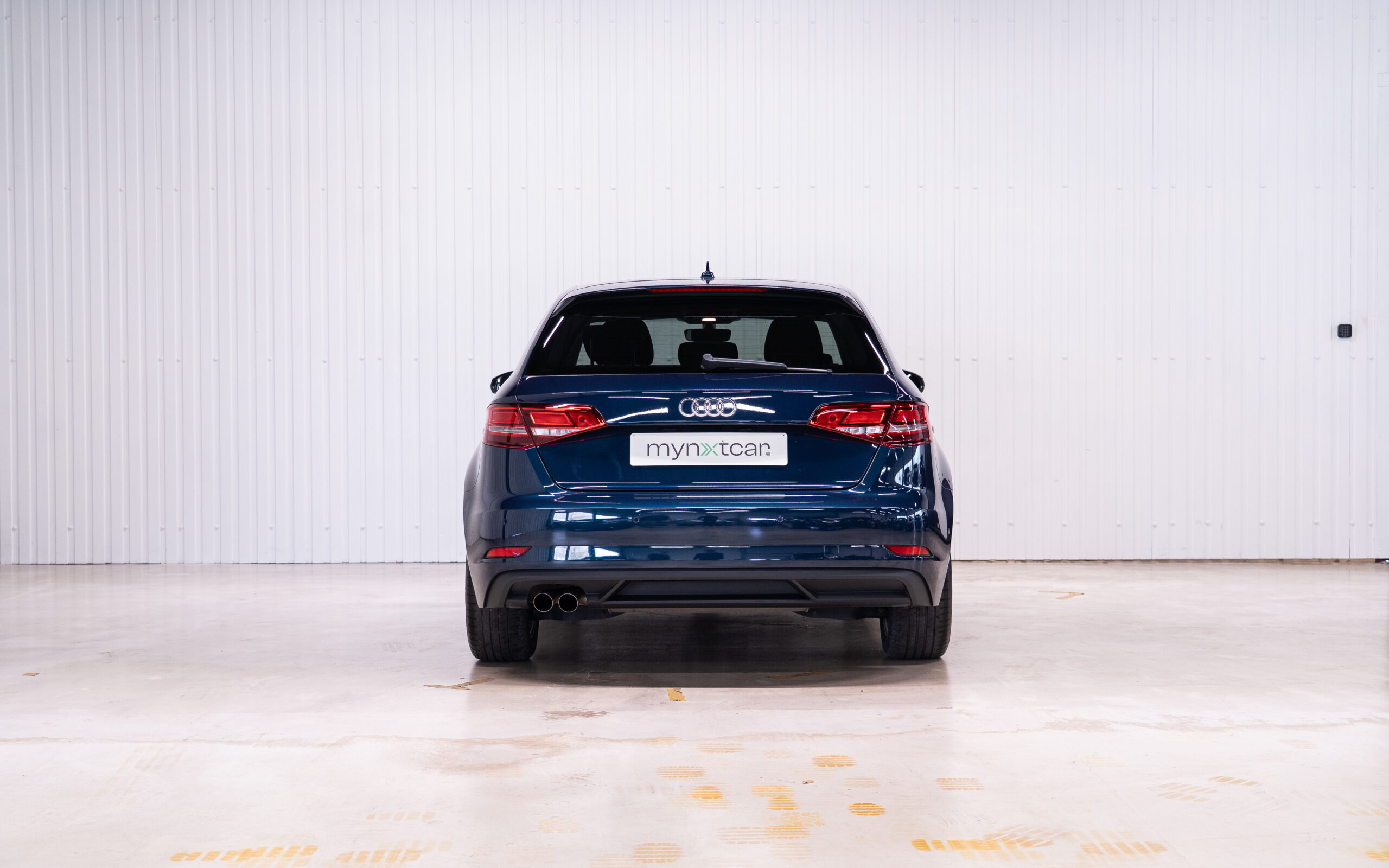 Vehicle gallery image 5