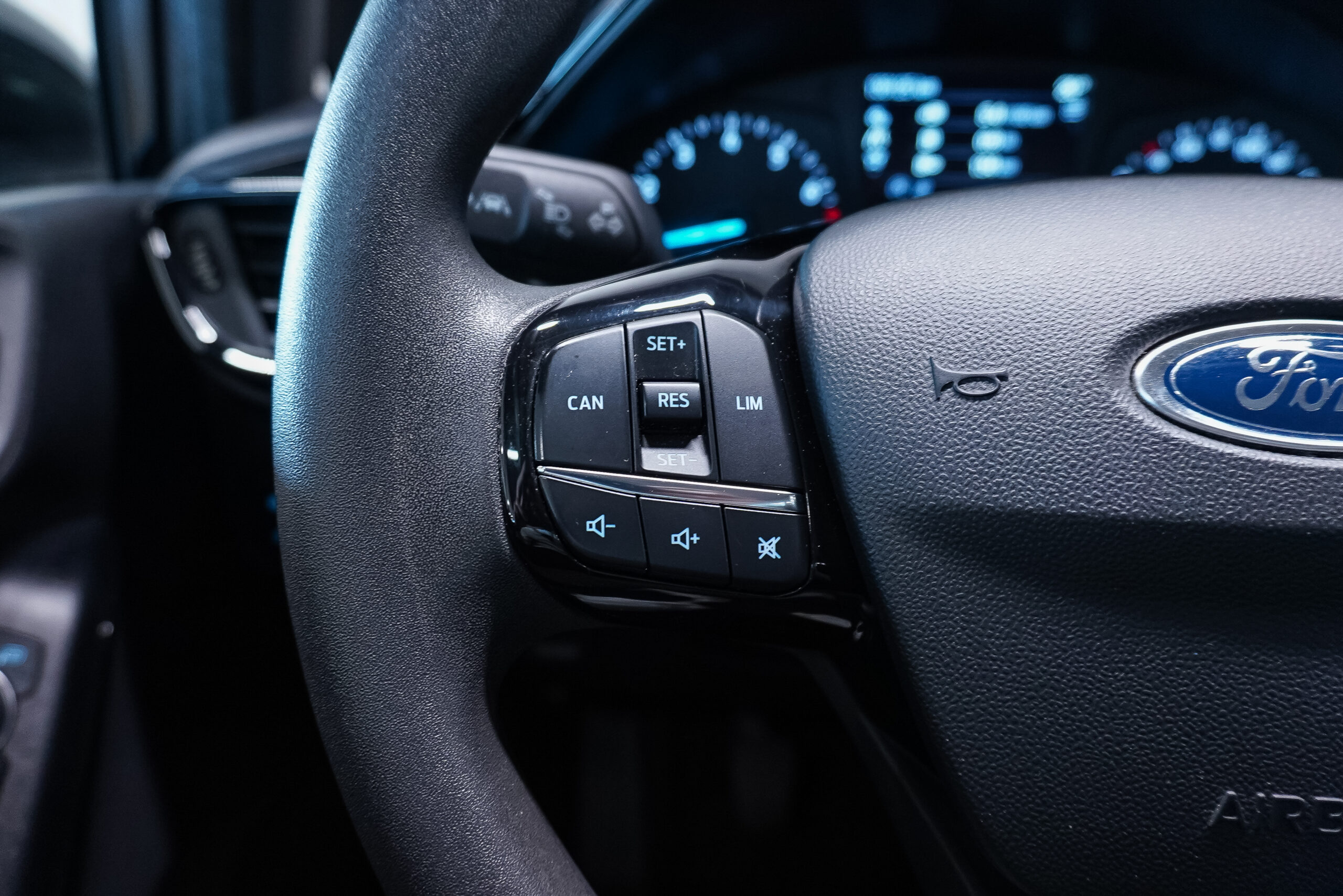 Vehicle gallery image 24