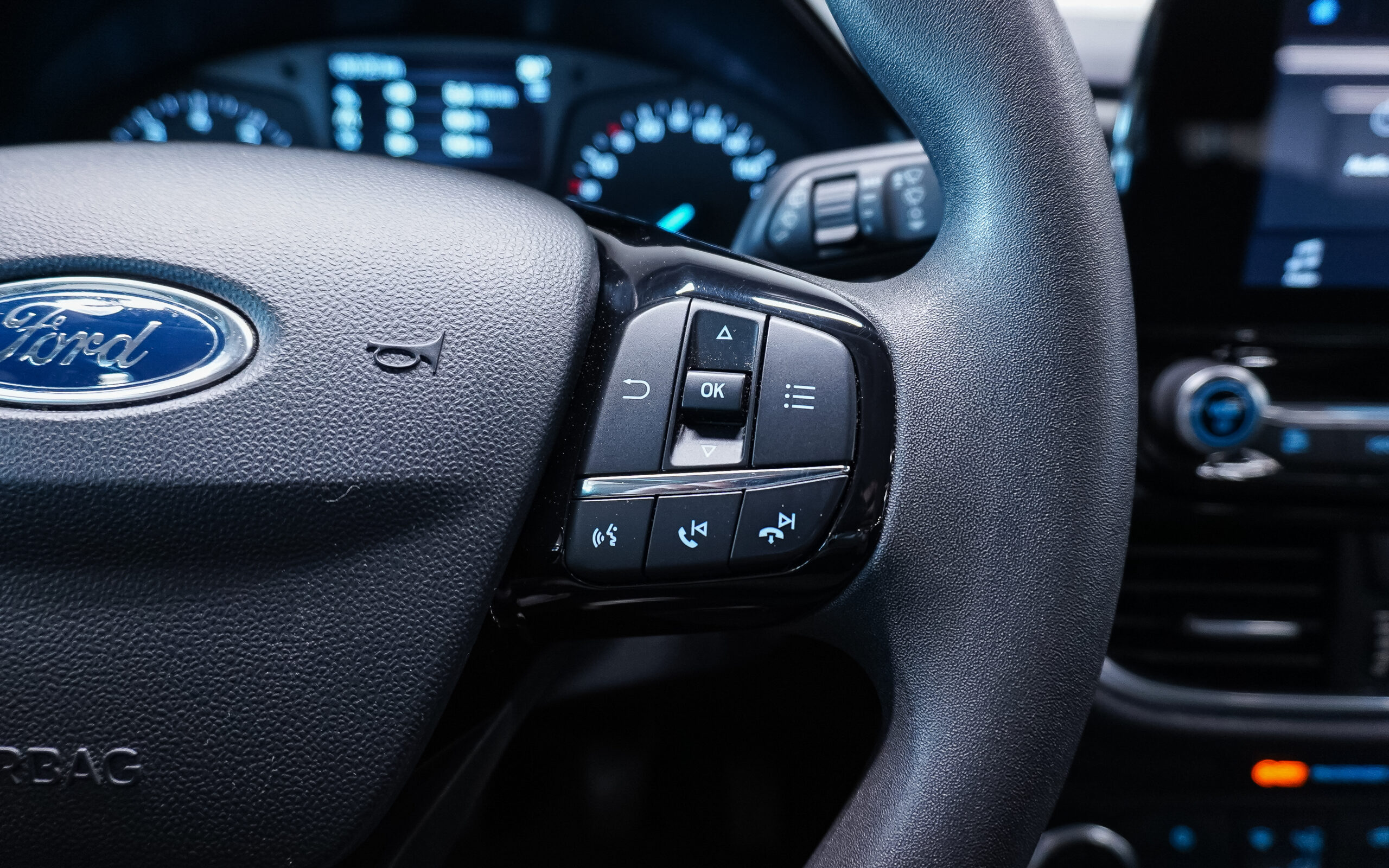 Vehicle gallery image 25